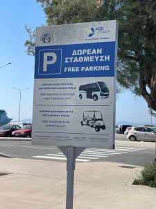 Le secret pour visiter Rhodes-Ville en voiture – et se garer gratuitement!