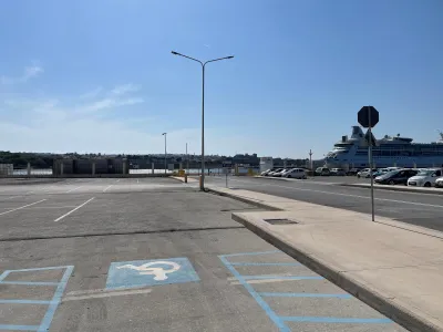 Le secret pour visiter Rhodes-Ville en voiture – et se garer gratuitement!