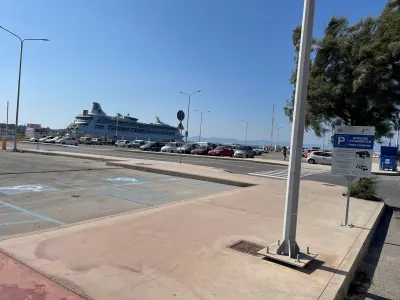 Le secret pour visiter Rhodes-Ville en voiture – et se garer gratuitement!